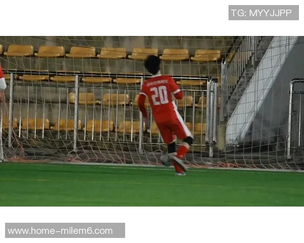 精彩足球比赛瞬间回顾与经典战术解析让我们一起感受绿茵场上的激情与荣耀